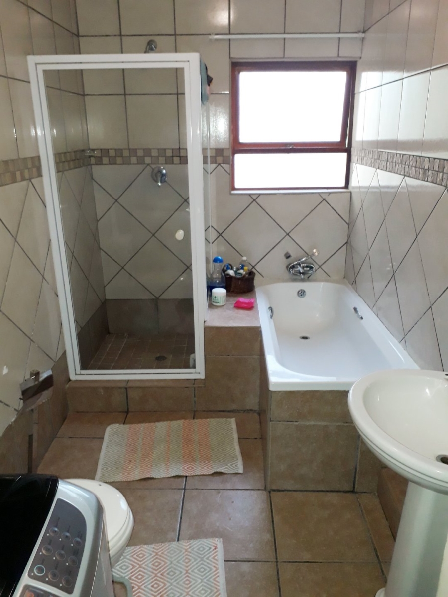 To Let 3 Bedroom Property for Rent in Vaalpark Free State